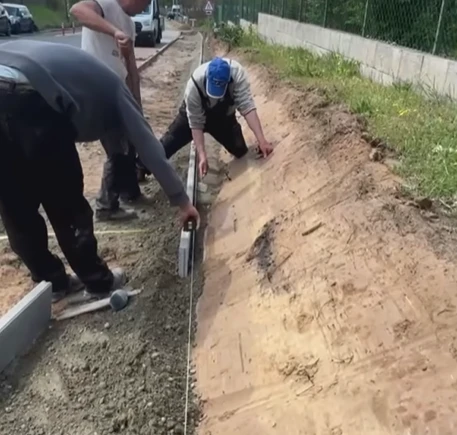 Veresegyházon újabb járda építési projekt vette kezdetét