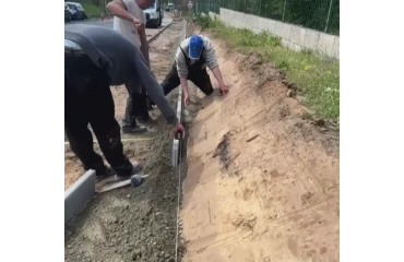 Veresegyházon újabb járda építési projekt vette kezdetét