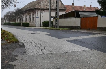 Megújul a Petőfi út, az Örkényi utca és a Batthyány utca burkolata Nagykőrösön