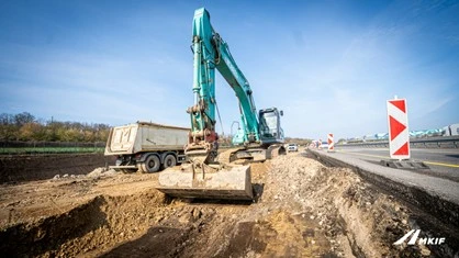 Biatorbágy térségében készül az első végleges pályaszerkezet az M1-esen