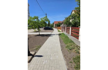 Majosházán új járdaszakasz újult meg