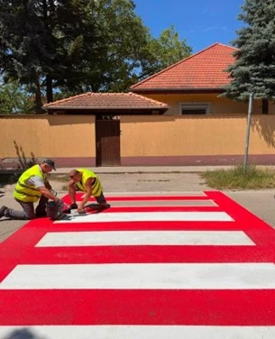 Folytatódik a zebrafestés Dunavarsányban