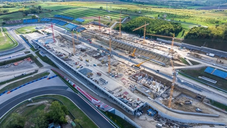 Tíz toronydaru a mogyoródi Hungaroringen