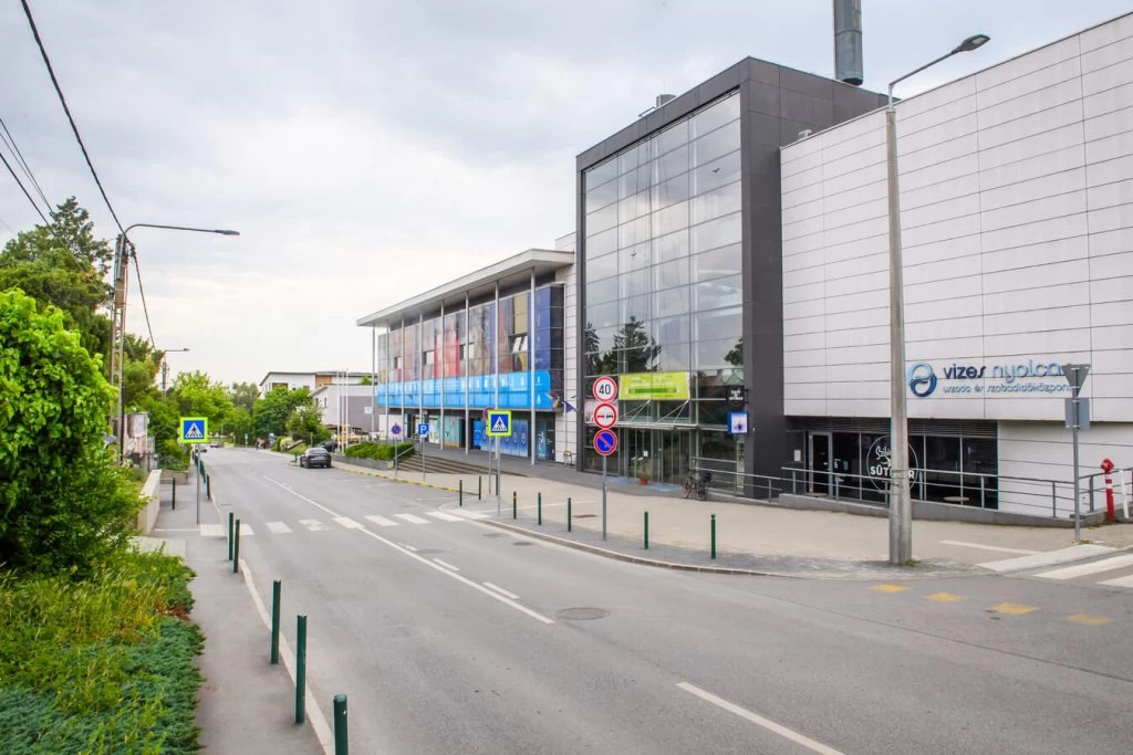 Szentendre: Elkészült a Kálvária út Hamvas Béla és Damjanich utcák közötti szakaszának teljes felújítása