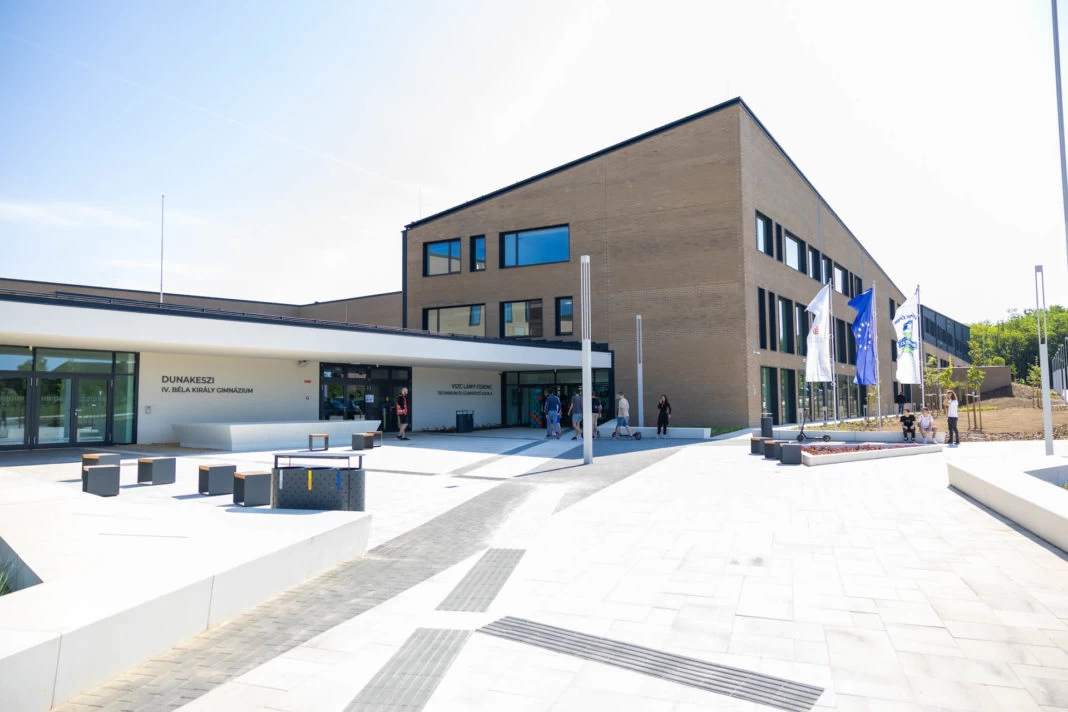 Járjon felnőttképzésre a Dunakeszi Diáknegyedbe