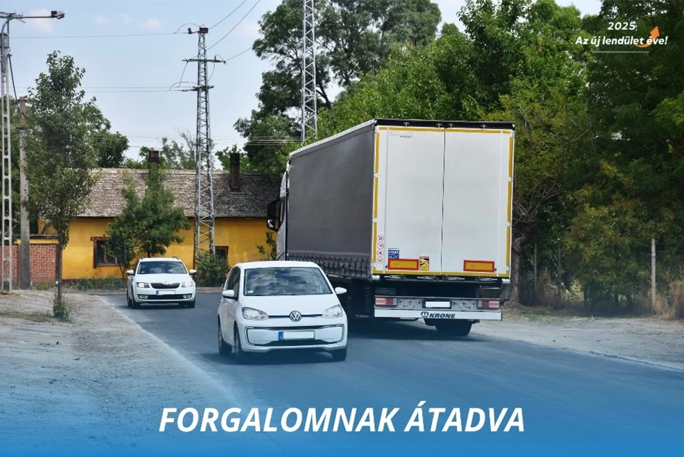 József Attila út - FORGALOMNAK ÁTADVA