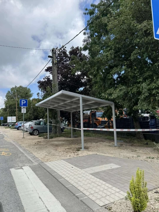 Nagykovácsiban fedett kerékpártárolót építenek