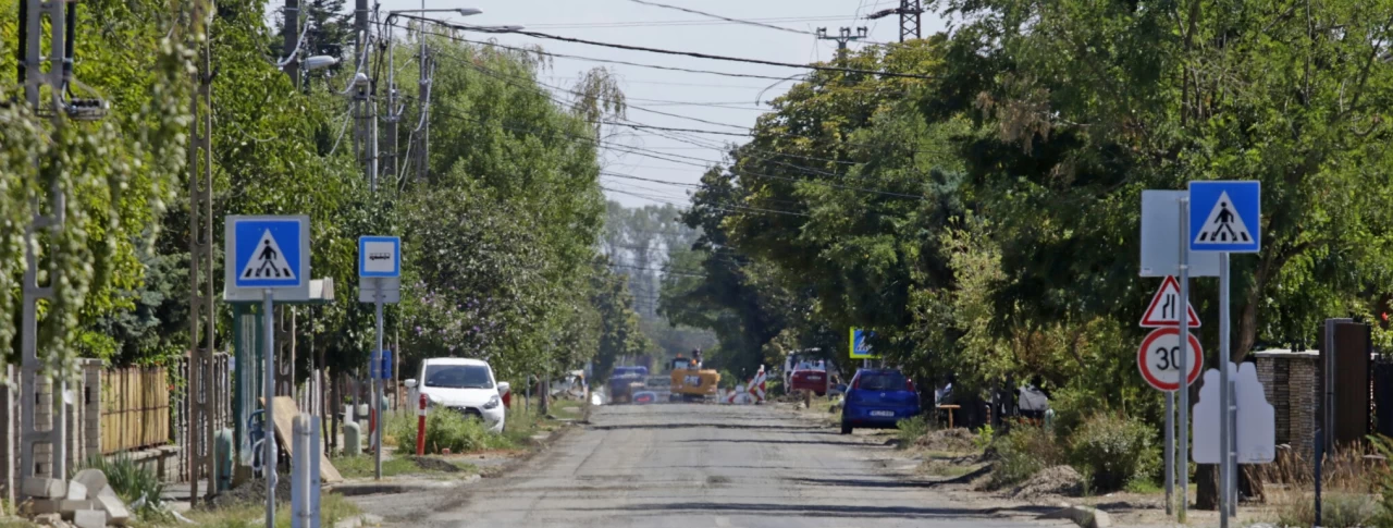 A Széchenyi utca aszfaltozásával folytatódik az útépítés