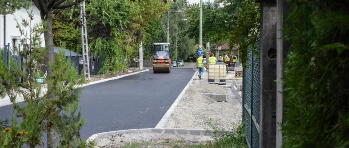 Útfelújítás Gödön