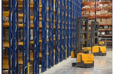 Különleges beruházás valósult meg Budapest mellett, Pátyon: ember és robot együtt dolgozik