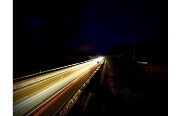 Pátynál autópályahidat bontanak az M1-es felett