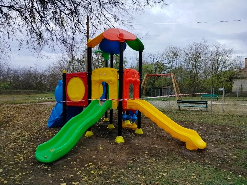 Telepítésre kerültek az új játékok a felsőványi és az ürbői játszótérre is