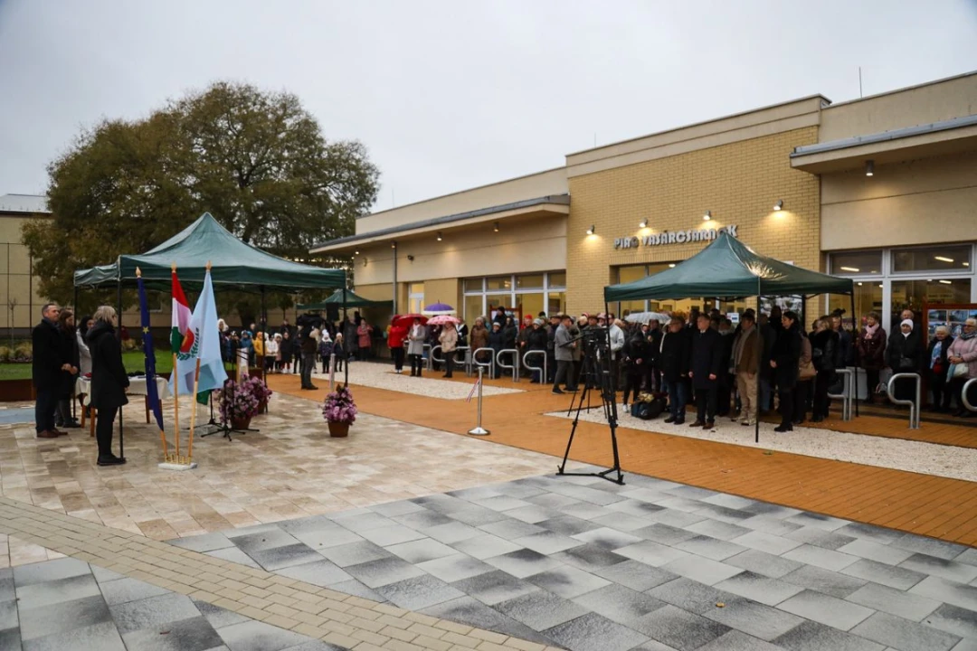 Megújult a piac Abonyban