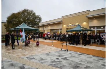 Megújult a piac Abonyban