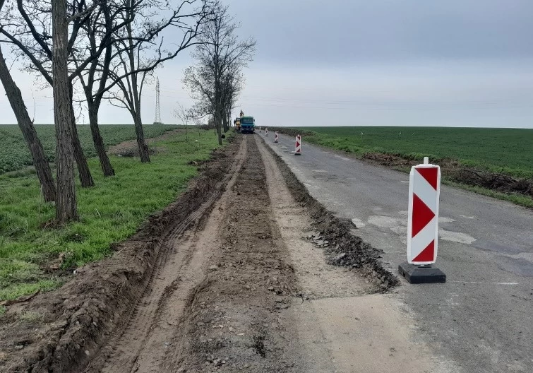 Aszód- Verseg- Szarvasgede összekötő út felújítása