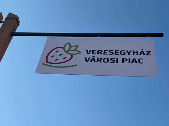 Megújult a veresi piac!
