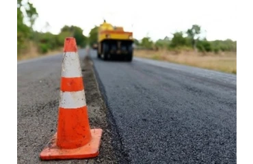 Kezdődik a Rév út felújítása, amely érinti a komp- és a buszközlekedést is