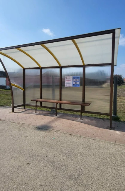 Új buszmegálló Kókán!