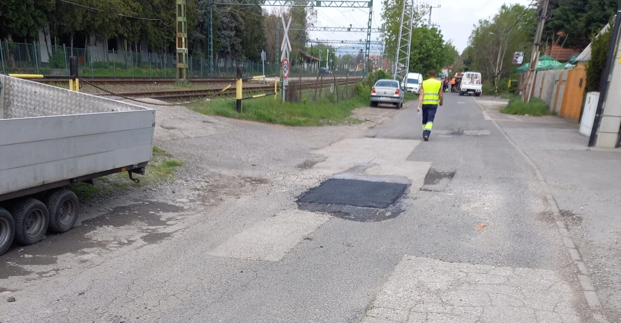 Nyílt beszerzési eljárás kátyúzási feladatokra