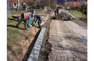 Budajenő község polgármestere a Kisbíró most megjelent március-áprilisi számában tájékoztatta a lakosságot a folyamatban lévő fejlesztésekről, munkákról