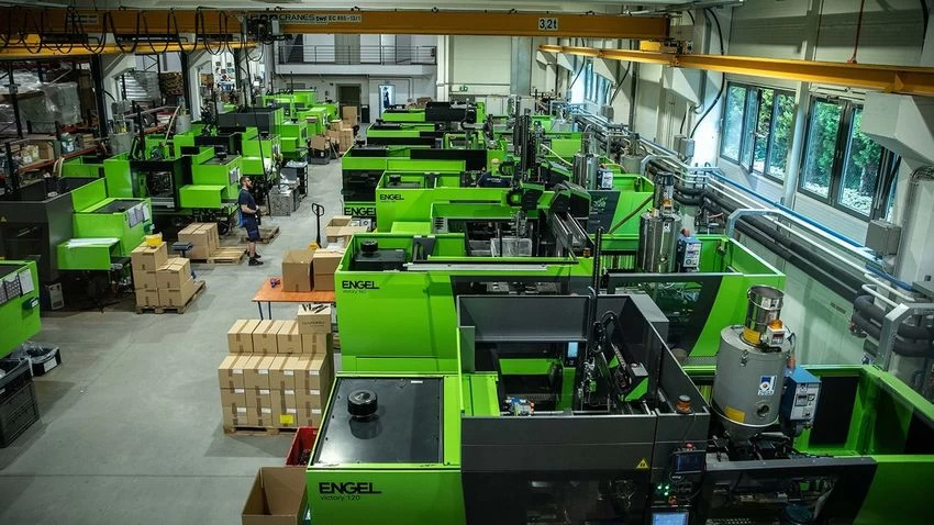 A megrendelései nagy részét elveszítette, most mégis ötmillió euró feletti éves forgalmat produkál az érdi GIA Form