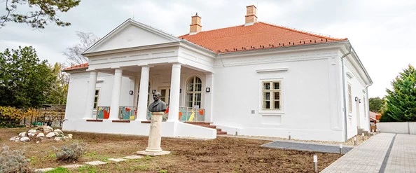 Befejeződött Dabason a Halász Jenő Kúriában a mini bölcsőde kialakítása